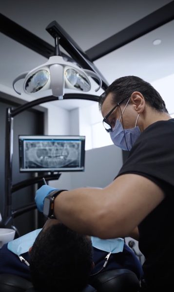 “ميدكير دينتوفيس” يُعيد الأمل لرجل أردني 46 عاماً بعد تشوّه وجهه بسبب ورم في الفك