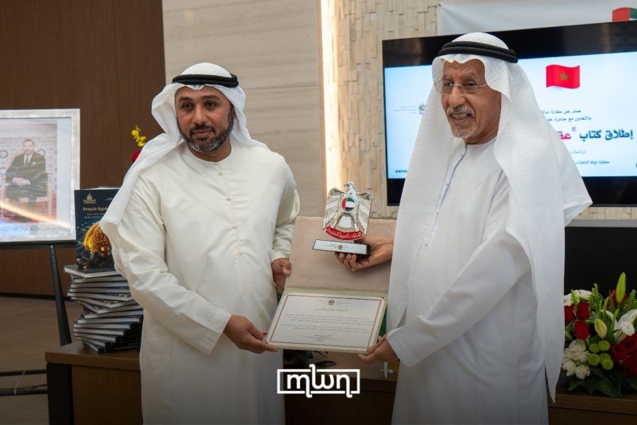 بالتعاون مع جائزة خليفة الدولية لنخيل التمر والابتكار الزراعي.. إطلاق كتاب “عقول رقمية وهوية متجددة”