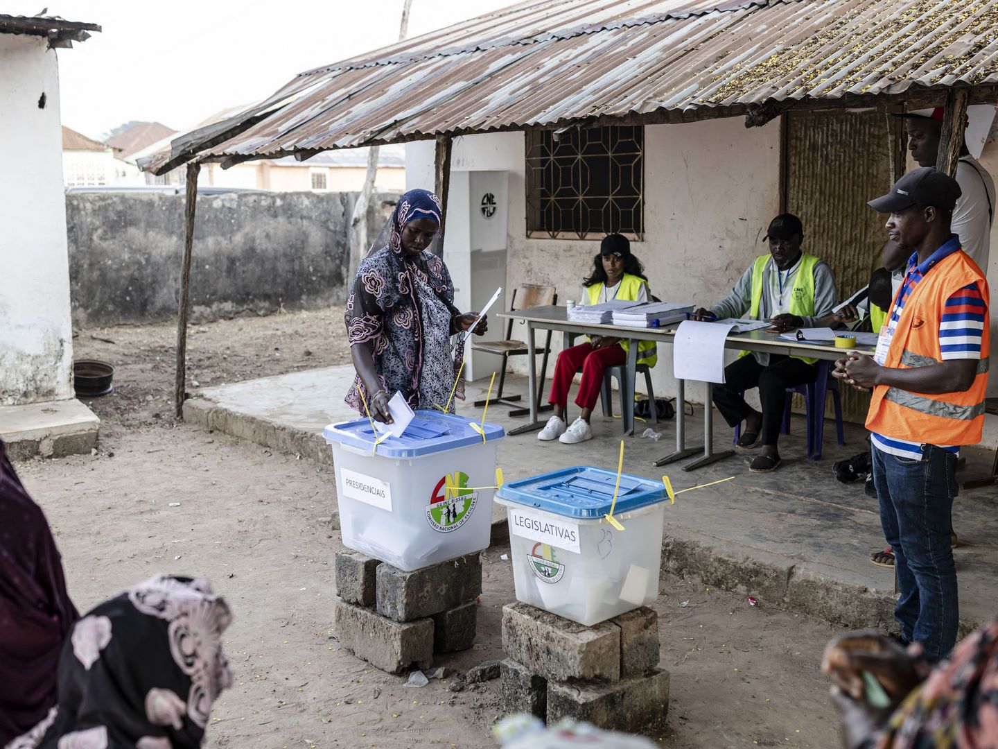 12 مرشحاً يتنافسون في انتخابات غينيا بيساو الرئاسية وسط إجراءات أمنية مشددة