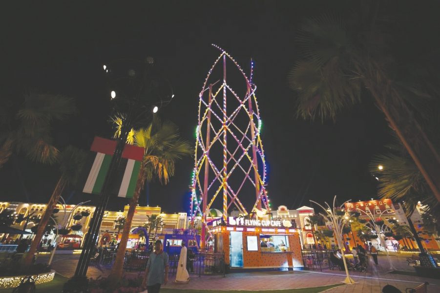 مهرجان الشيخ زايد.. احتفاء عالمي بثقافات الشعوب وتراثها