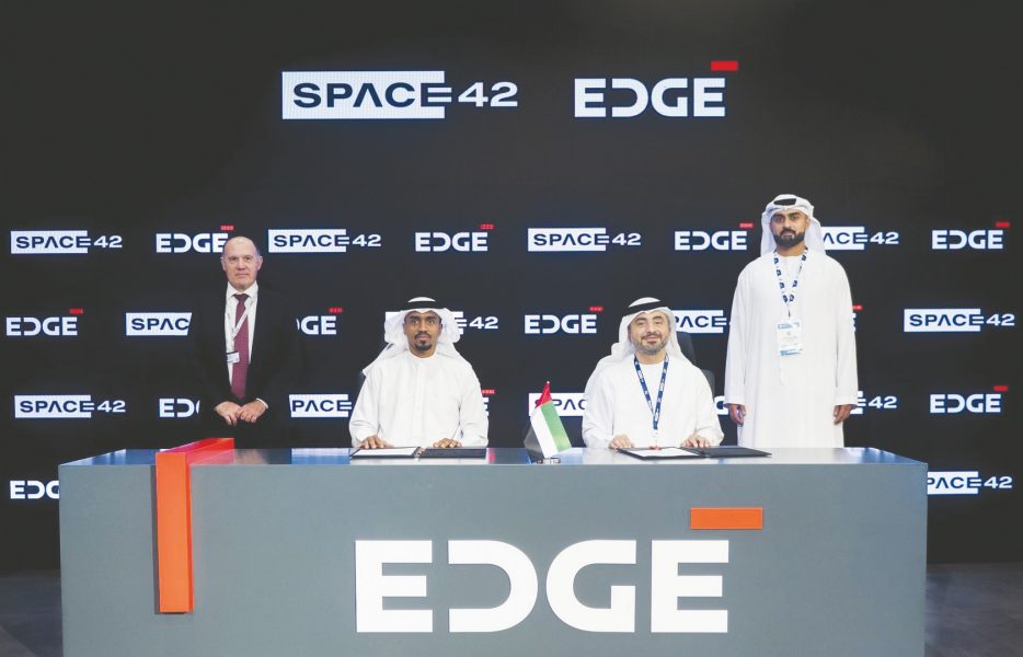 تحالف بين “إيدج” و”سبيس 42″ للتصنيع المحلي لأنظمة اتصالات الأقمار الصناعية
