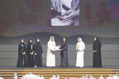 «تريندز» يحصد جائزة أفضل كتاب إماراتي في مجال الدراسات عن كتاب «عصر اللؤلؤ من الفقر إلى الازدهار»