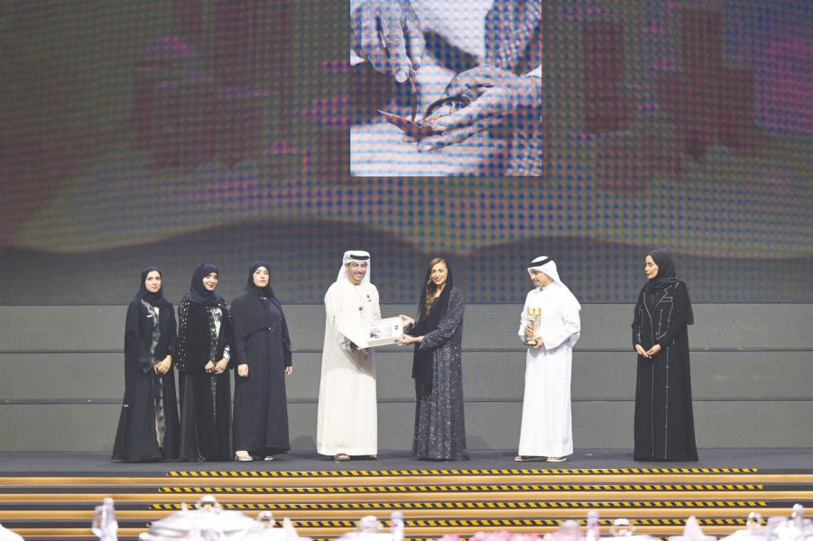 «تريندز» يحصد جائزة أفضل كتاب إماراتي في مجال الدراسات عن كتاب «عصر اللؤلؤ من الفقر إلى الازدهار»