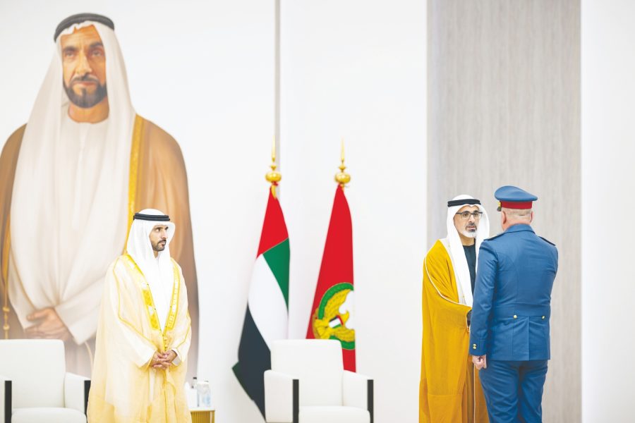 خالد بن محمد بن زايد وحمدان بن محمد بن راشد يستقبلان الوفود المشاركة في معرض دبي للطيران 2025