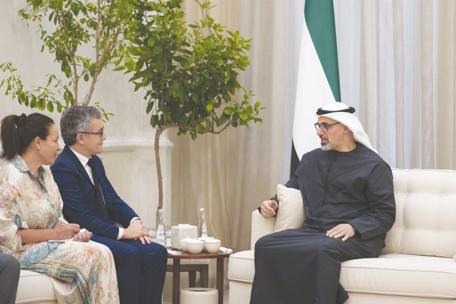 خالد بن محمد بن زايد يبحث العلاقات الثنائية مع وزير العدل الفرنسي