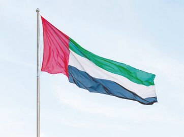 الإمارات تحتفل بـ “يوم العلم”