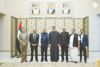 خالد بن محمد بن زايد يبحث تطوير التعاون مع كبير وزراء ولاية كيرلا