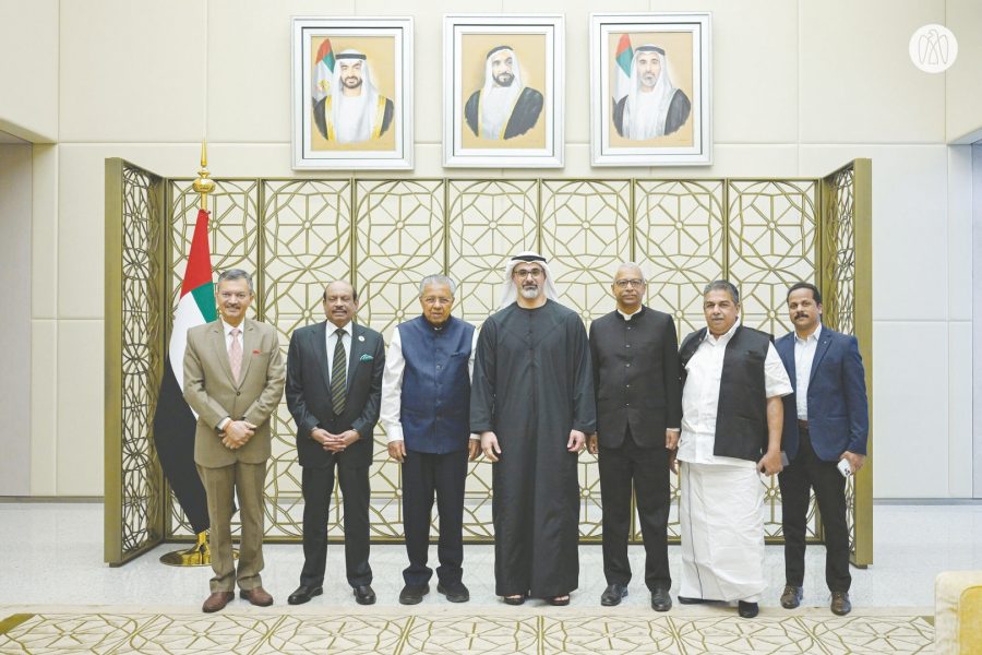 خالد بن محمد بن زايد يبحث تطوير التعاون مع كبير وزراء ولاية كيرلا