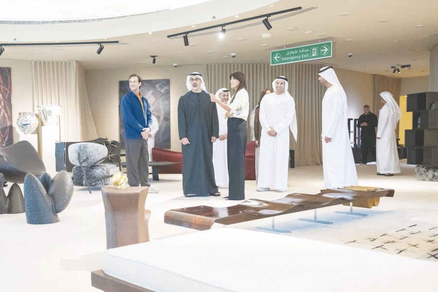 خالد بن محمد بن زايد يزور معرض “نوماد أبوظبي”