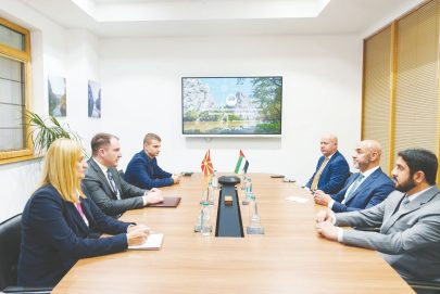 الإمارات وشمال مقدونيا تبحثان تعزيز التعاون بمجالات العمل الحكومي و بناء القدرات