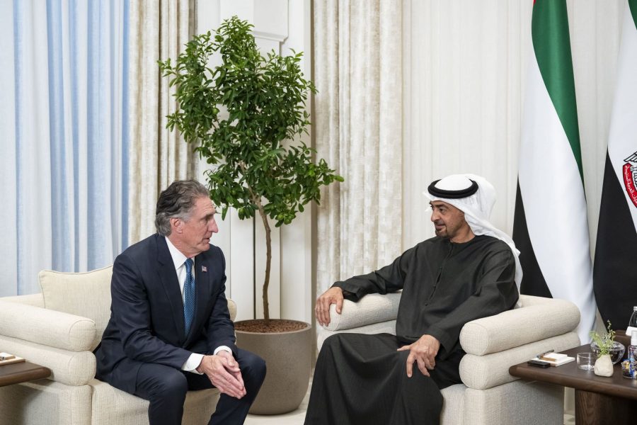 رئيس الدولة يبحث العلاقات مع رئيس المجلس الوطني الأميركي للطاقة