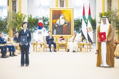 رئيس الدولة والرئيس الكوري يشهدان تبادل عدد من مذكرات التفاهم والاتفاقيات بين البلدين