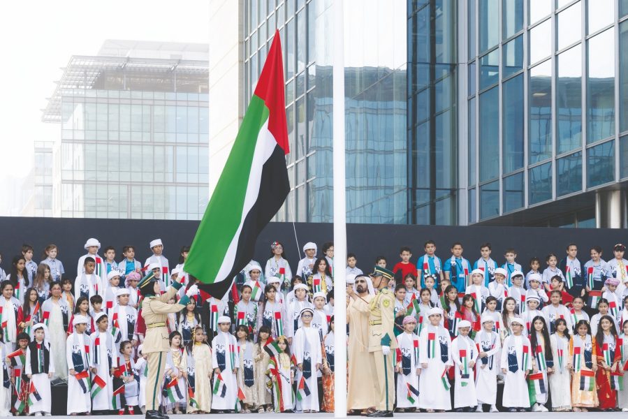 محمد بن راشد: بقيادة محمد بن زايد وتلاحم شعب آمن بأن قوته أساسها وحدته سيبقى عَلَم الإمارات عنواناً للخير والرفعة والنماء