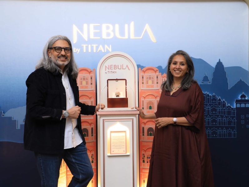 تيتان تعزز حضورها في سوق الساعات الفاخرة في الدولة