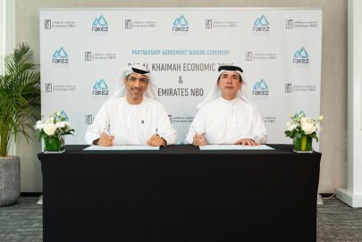 راكز تتعاون مع بنك الإمارات دبي الوطني لتسهيل الخدمات المصرفية للشركات والمستثمرين