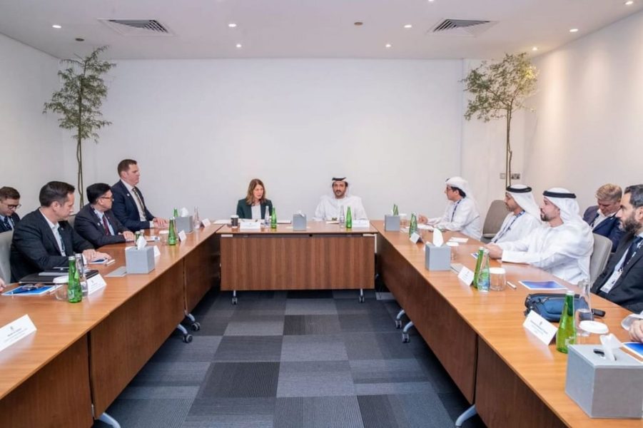 الإمارات وكندا تبحثان تنمية الشراكة الاقتصادية في قطاعات السياحة وريادة الأعمال والاقتصاد الجديد