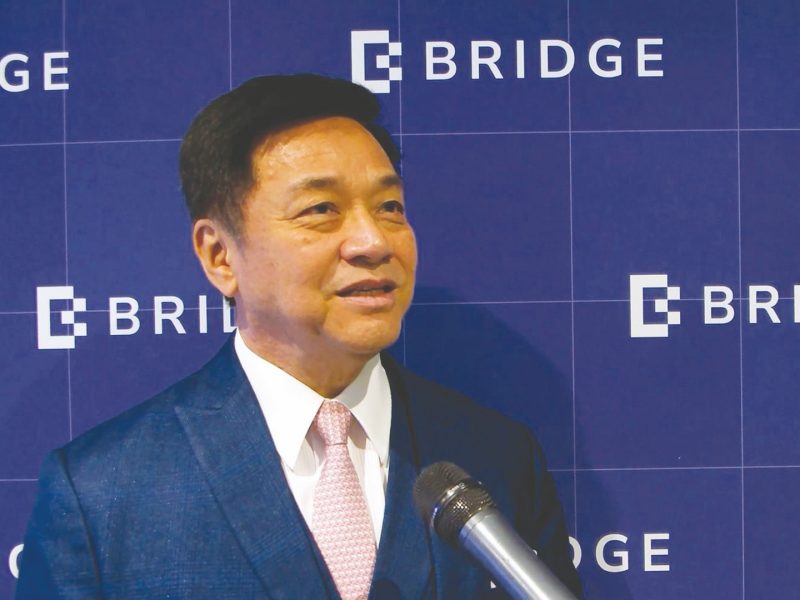 مخرج صيني: “بريدج” تجربة إعلامية رائدة توسع أفق التعاون الدولي