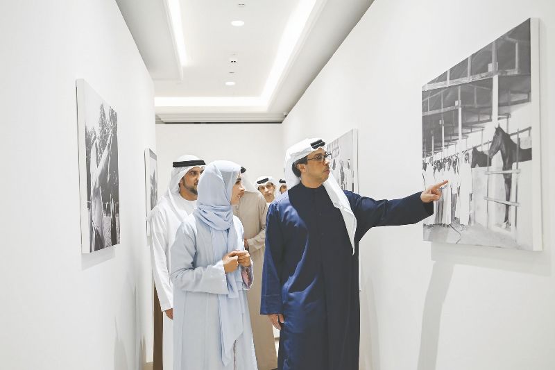 منصور بن زايد يطلق مشروع “ساحة الخيل” بنادي أبوظبي للفروسية