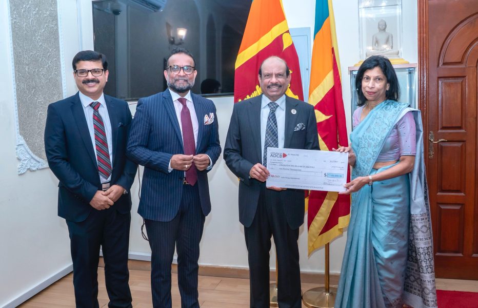 مجموعة لولو تتبرع بـ 32 مليون روبية سريلانكية لجهود الإغاثة من الإعصار