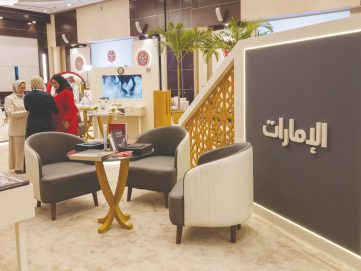 الإمارات توثق مسيرتها الإعلامية عبر جناحها في المركز الإعلامي للقمة الخليجية