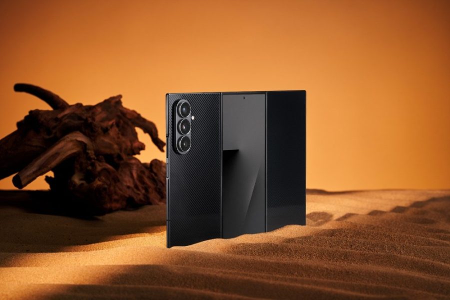 نفاد هاتف “سامسونج” ثلاثي الطيات خلال دقائق من طرحه في الإمارات