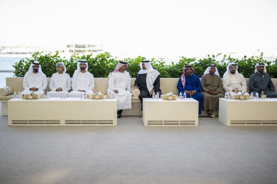 رئيس الدولة يستقبل ولي عهد عجمان ويتناولان عدداً من الموضوعات والقضايا التي تتعلق بشؤون الوطن والمواطن