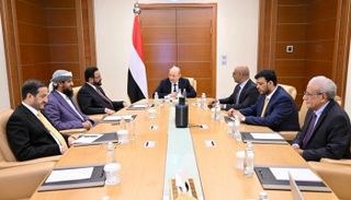 محللون يمنيون: الانفراد بالقرار داخل «الرئاسي اليمني» يثير جدلا دستوريا وسياسيا