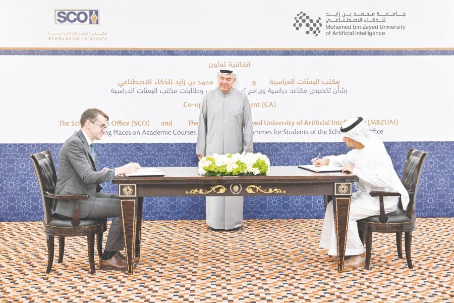 اتفاقية تعاون بين مكتب البعثات الدراسية وجامعة محمد بن زايد للذكاء الاصطناعي