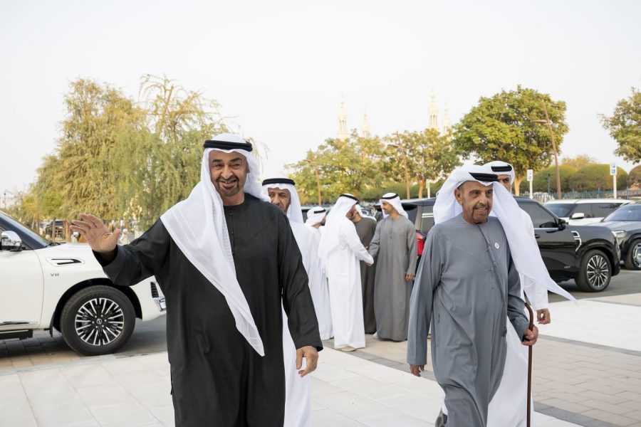 رئيس الدولة يحضر العرس الجماعي لعدد من أبناء قبيلة الهواشم