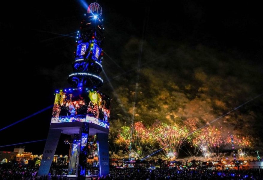 سماء الإمارات تتلألأ بالإبهار وتستقبل 2026 بعروض خيالية