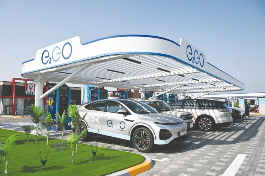 الإمارات تُدشّن أحد أضخم مجمّعات الشحن فائق السرعة للمركبات الكهربائية عالميا