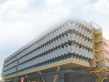 جمارك أبوظبي تتوج بالجائزة البلاتينية ضمن جوائز “ميوز الإبداعية” العالمية