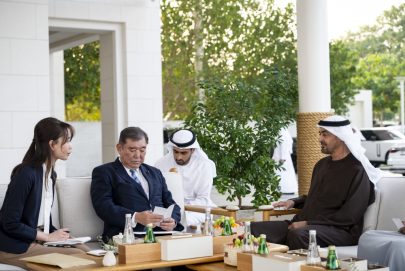 رئيس الدولة يتلقى رسالة خطية من رئيسة وزراء اليابان سلمها المبعوث الخاص