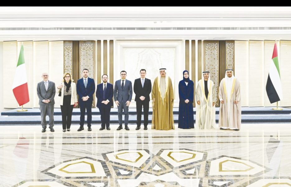 صقر غباش يستقبل رئيس اللجنة البرلمانية المعنية بالمناخ والبيئة في البرلمان الإيطالي