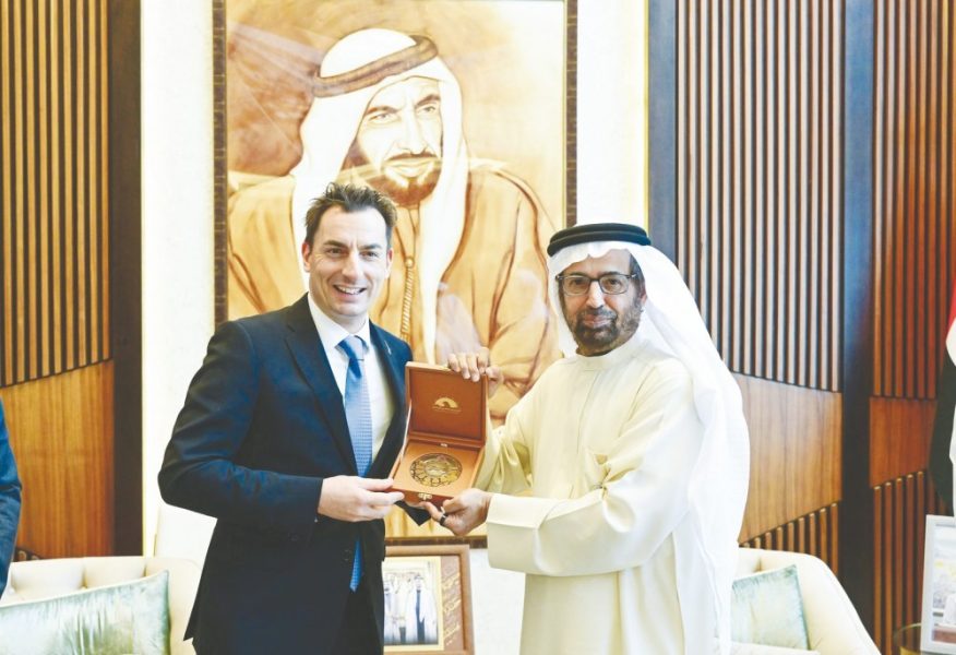 علي النعيمي يبحث التعاون البرلماني مع رئيس اللجنة البرلمانية الإيطالية للمناخ والبيئة