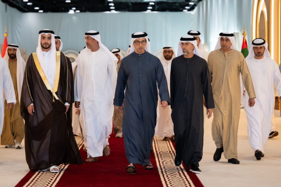 منصور بن زايد يحضر أفراح المزروعي