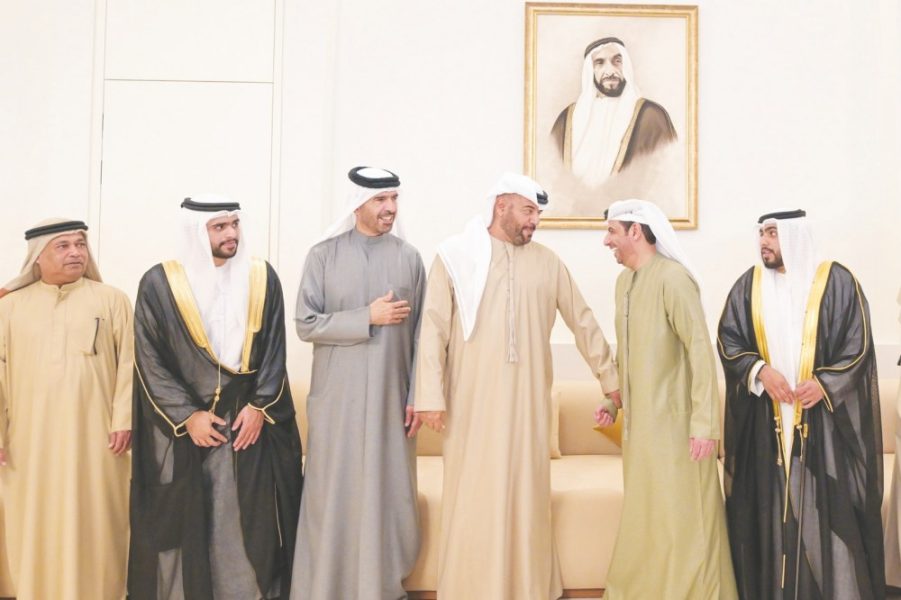 شيوخ وأعيان يحضرون أفراح العلي والحوسني والمهيري