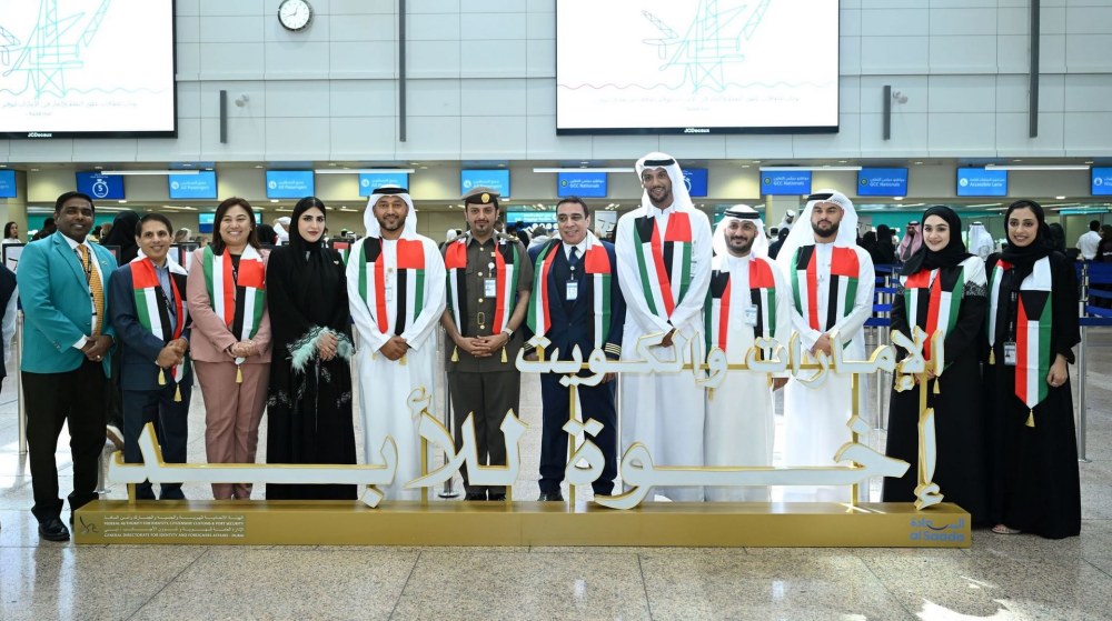 مطار دبي الدولي يحتفي بالمسافرين القادمين من دولة الكويت