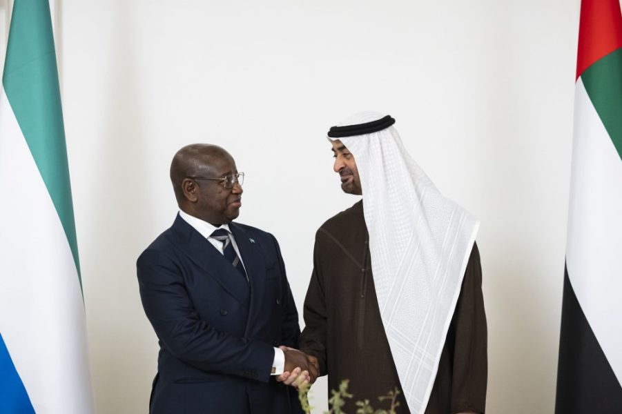 رئيس الدولة ورئيس سيراليون يبحثان علاقات التعاون بين البلدين