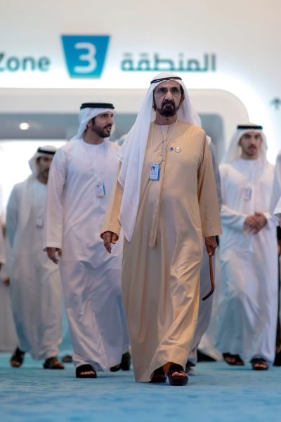 محمد بن راشد يتفقد فعاليات القمة العالمية للحكومات 2026