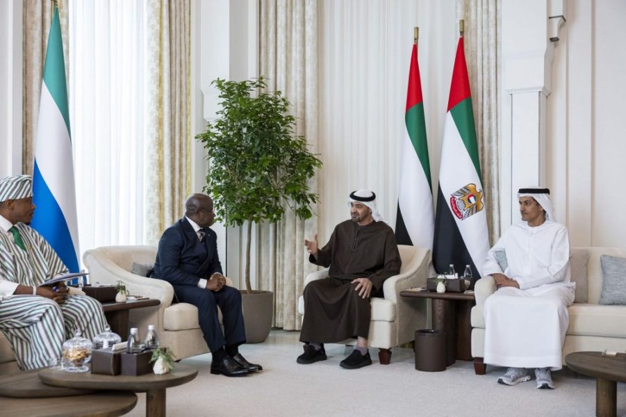 رئيس الدولة ورئيس سيراليون يبحثان علاقات التعاون بين البلدين