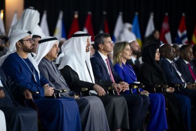 رئيس الدولة يسلم رئيس الباراغواي الجائزة العالمية للحكومات الأكثر تطوراً