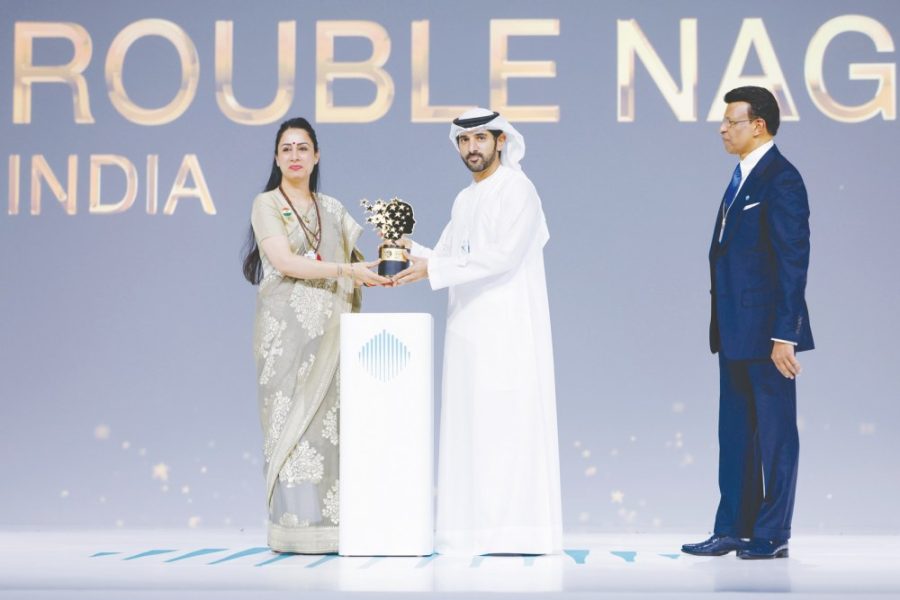 بحضور محمد بن راشد.. حمدان بن محمد يكرّم روبل ناغي من الهند بجائزة “أفضل مُعلِّم في العالم” 2026