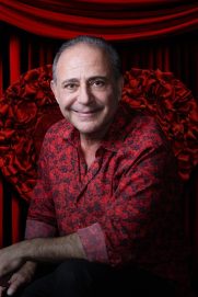 مصمم الأزياء الهوليوودي جاكوب يطلق دار الأزياء الراقية الخاصة بالمشاهير “For The Stars” في دبي