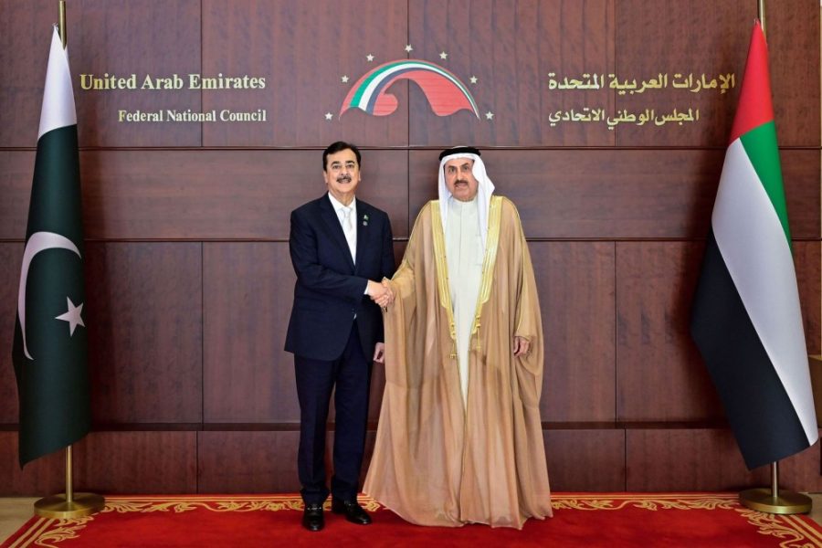 صقر غباش يستقبل رئيس مجلس الشيوخ الباكستاني