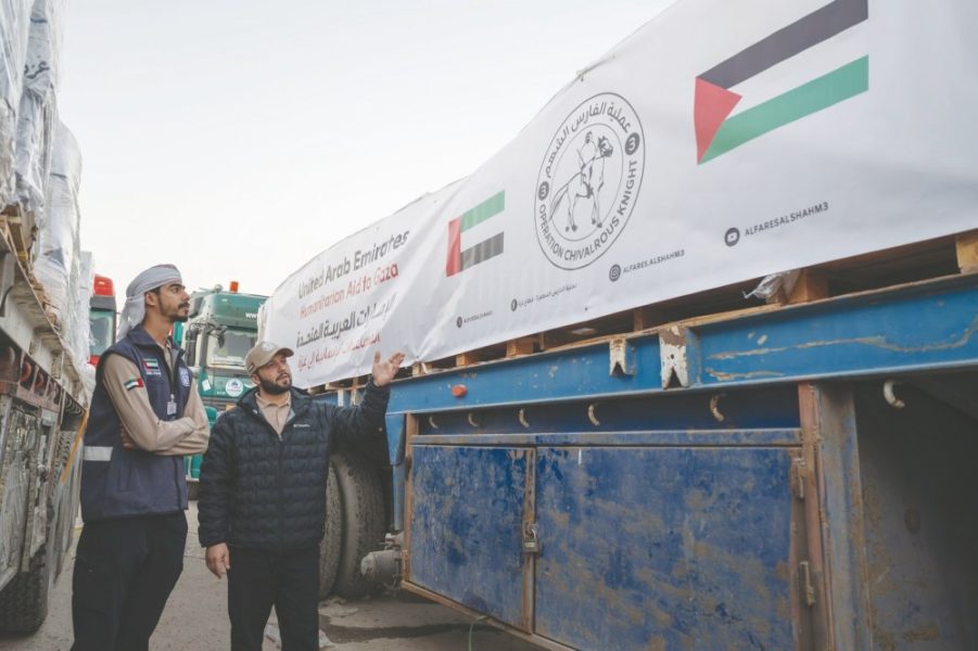 ضمن عملية “الفارس الشهم 3”.. دخول القافلة 301 إلى غزة محمّلة بأكثر من 290 طنا من المواد الغذائية