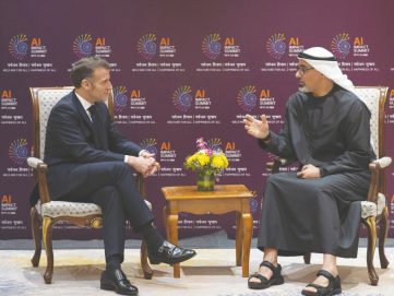 ولي عهد أبوظبي والرئيس الفرنسي يبحثان آفاق تعزيز التعاون الثنائي