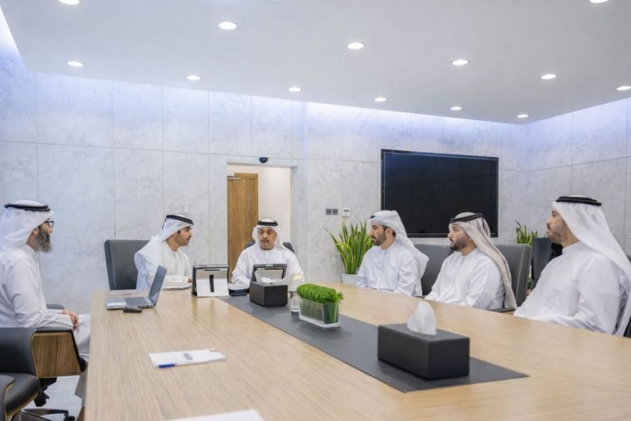 بلدية عجمان و”الطاقة والبنية التحتية” تناقشان تطوير الطرق الاتحادية والمشاريع الإسكانية في الإمارة