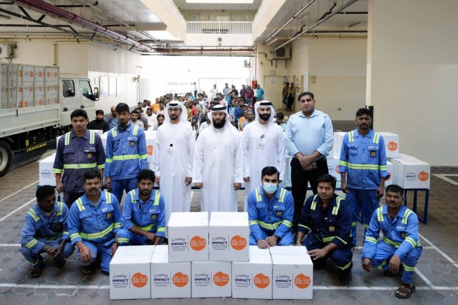 في شهر العطاء.. “الموارد البشرية والتوطين” تباشر مبادراتها لإسعاد العمال