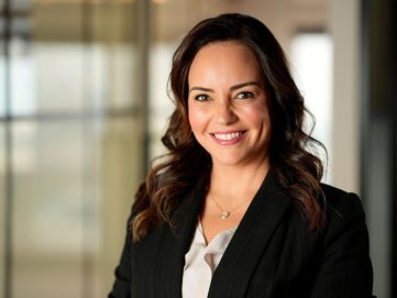 سينسيس تعلن تعيين مريم الوزاني نائبًا للرئيس لمنطقة الشرق الأوسط وتركيا وأفريقيا